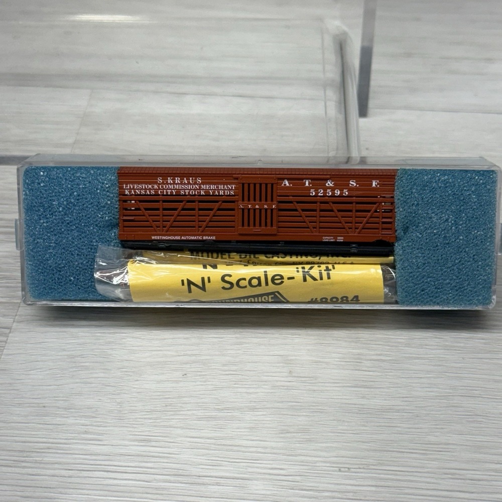 Roundhouse N Scale 8984 Kansas City Stock Yards 50ft Thrall Gondola Kit Orange